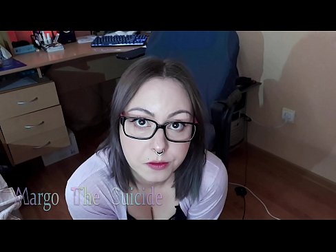 ❤️ Sexy famke mei bril sûget dildo djip op kamera ❤❌ Fucking video by wy